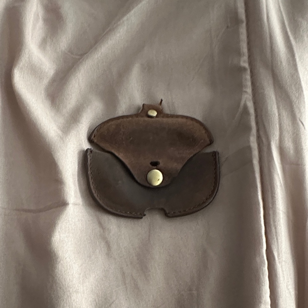 Apple airpod pro leather case
Real leather